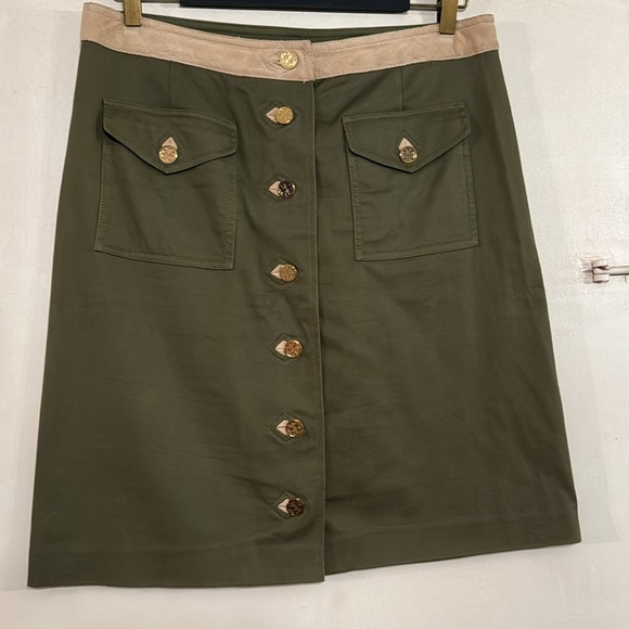 TORY BURCH vintage but like new army green skirt w/ gold buttons in Size 12 - Picture 2 of 13